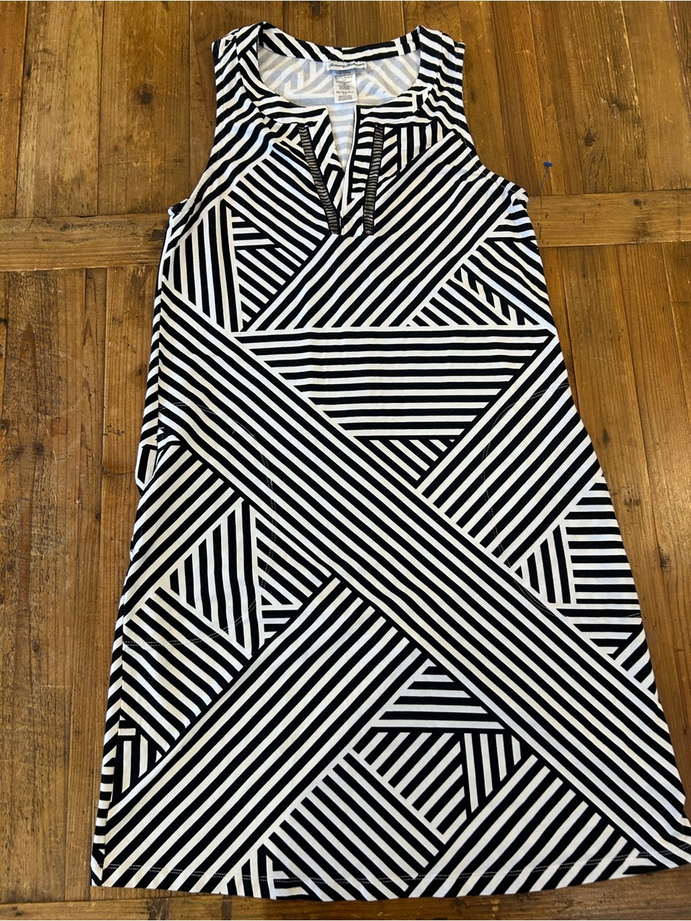Tommy Bahama Black and White Geometric Shift Dress